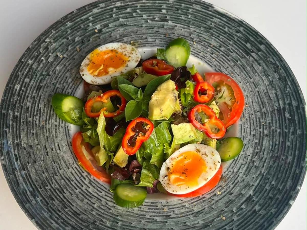 Avokadolu Salata