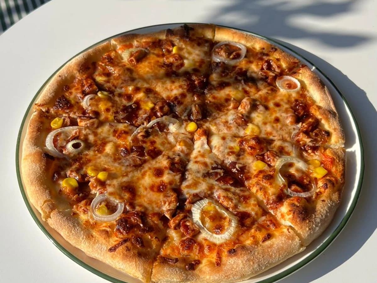 BBQ Tavuklu Pizza