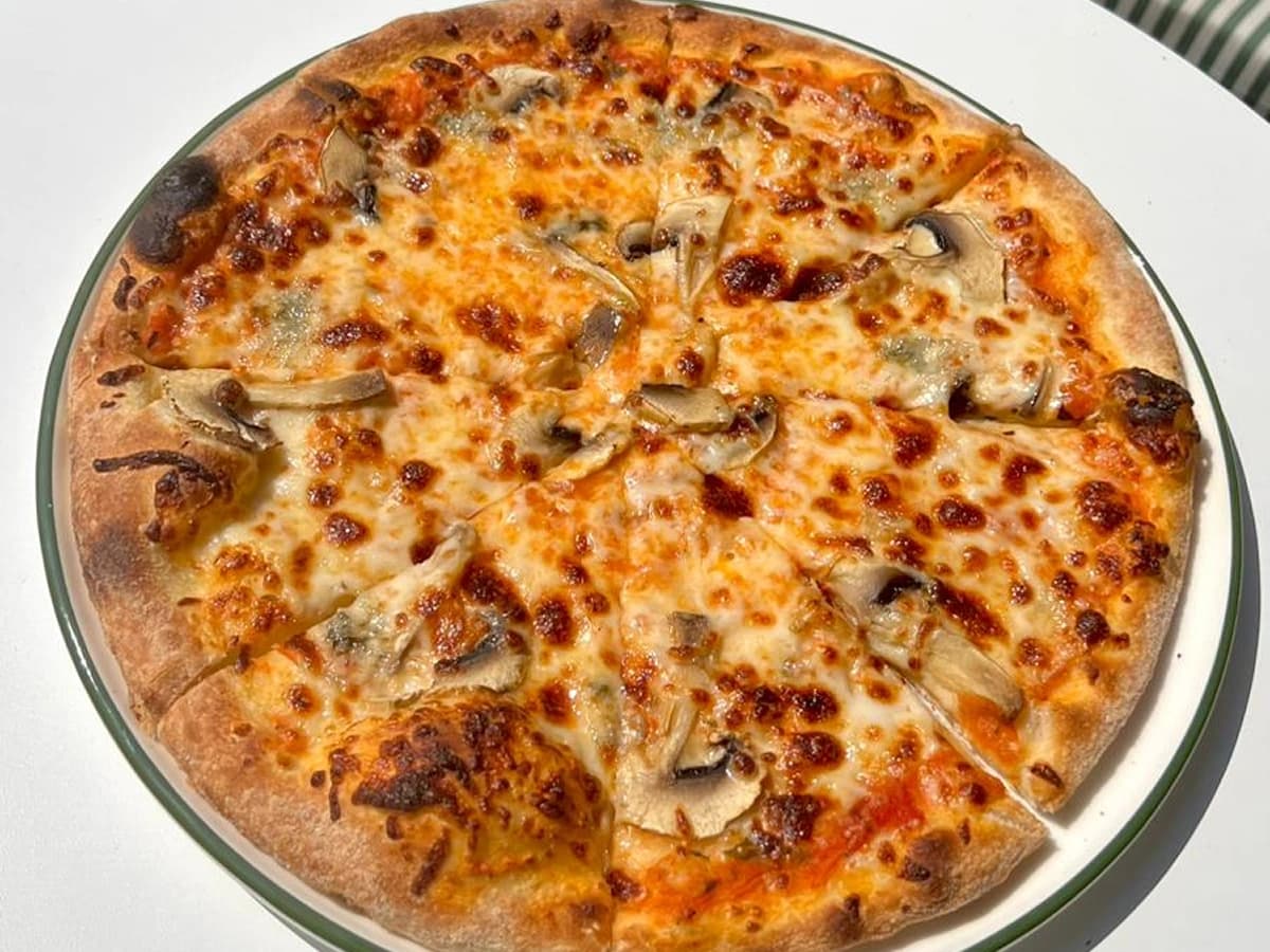 Mantarlı Pizza