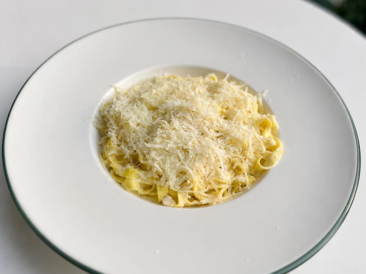 Parmesan Peynirli Sade Makarna